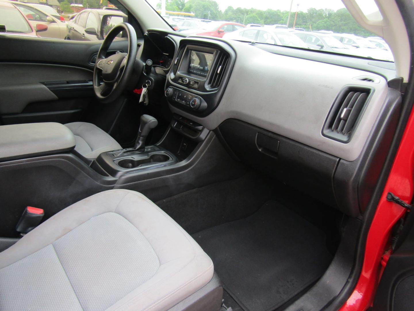 2017 Red /Gray Chevrolet Colorado Work Truck Ext. Cab 2WD (1GCHSBEA0H1) with an 2.5L L4 DOHC 16V GAS engine, 6A transmission, located at 15016 S Hwy 231, Midland City, AL, 36350, (334) 983-3001, 31.306210, -85.495277 - Photo#9